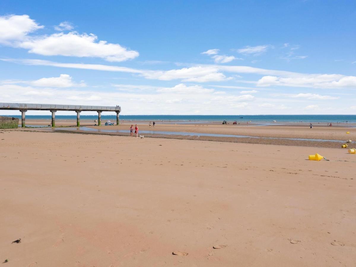 Fully Renovated House Only Few Minutes Walk Away From Ohama Beach Виервил-сюр-Мер Екстериор снимка