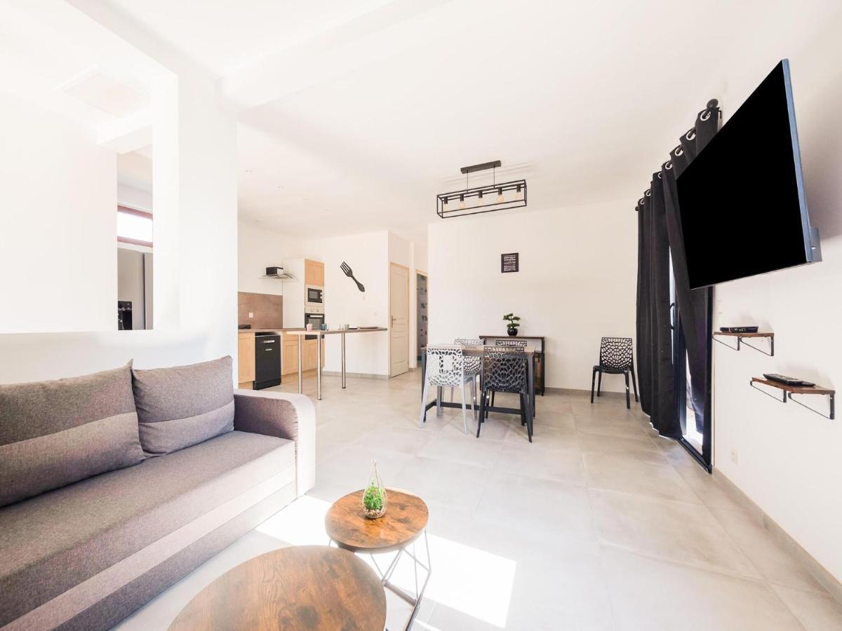 Fully Renovated House Only Few Minutes Walk Away From Ohama Beach Виервил-сюр-Мер Екстериор снимка